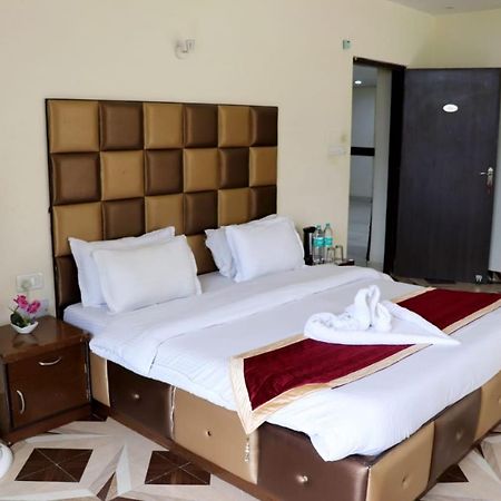 Adb Rooms Snow Touch Resort Manāli Esterno foto