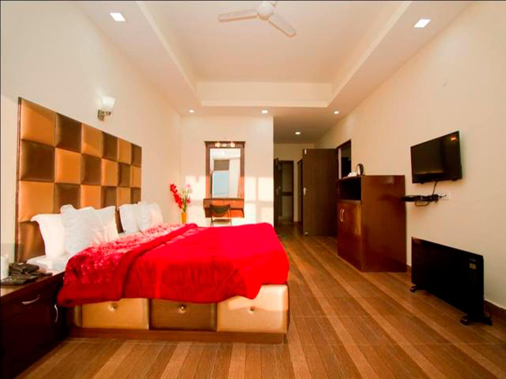 Adb Rooms Snow Touch Resort Manāli Esterno foto