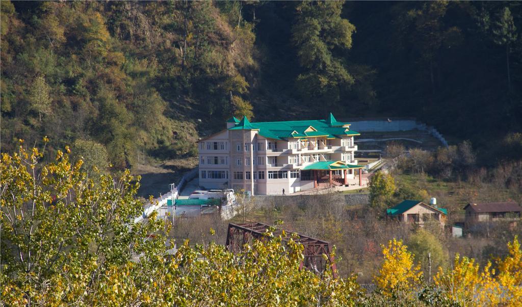 Adb Rooms Snow Touch Resort Manāli Esterno foto