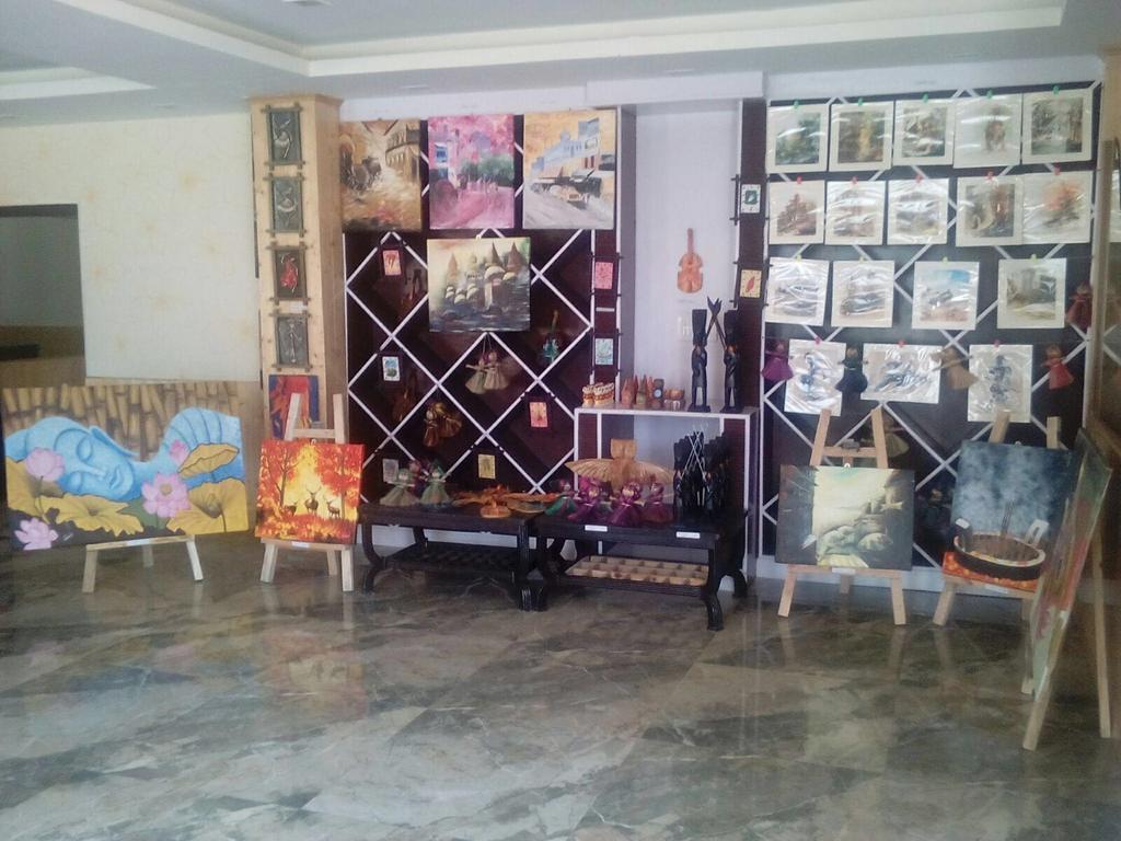 Adb Rooms Snow Touch Resort Manāli Esterno foto