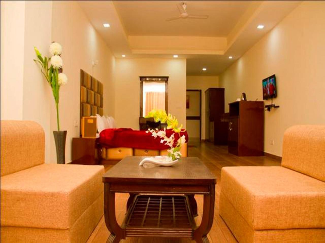 Adb Rooms Snow Touch Resort Manāli Esterno foto