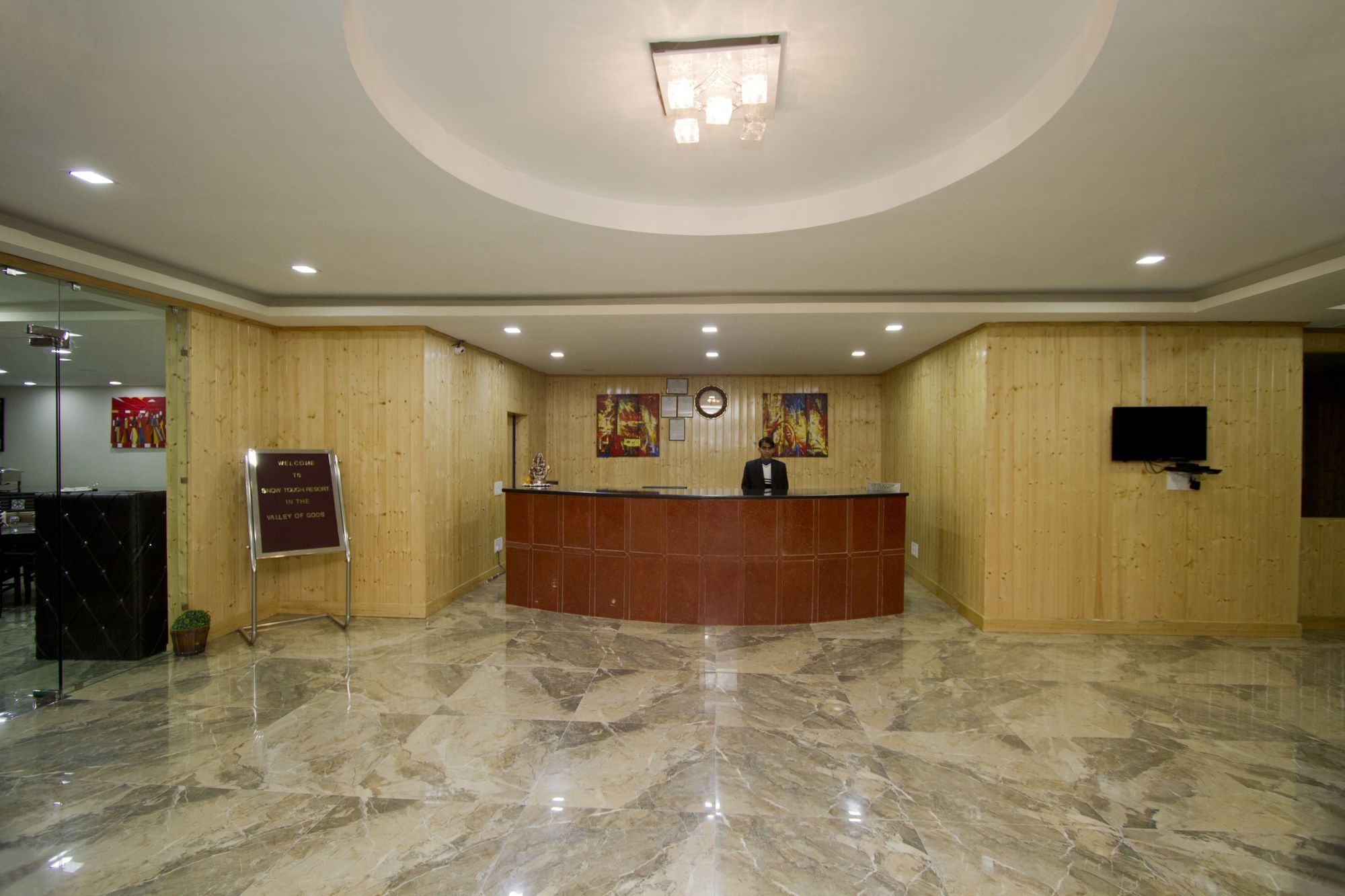 Adb Rooms Snow Touch Resort Manāli Esterno foto