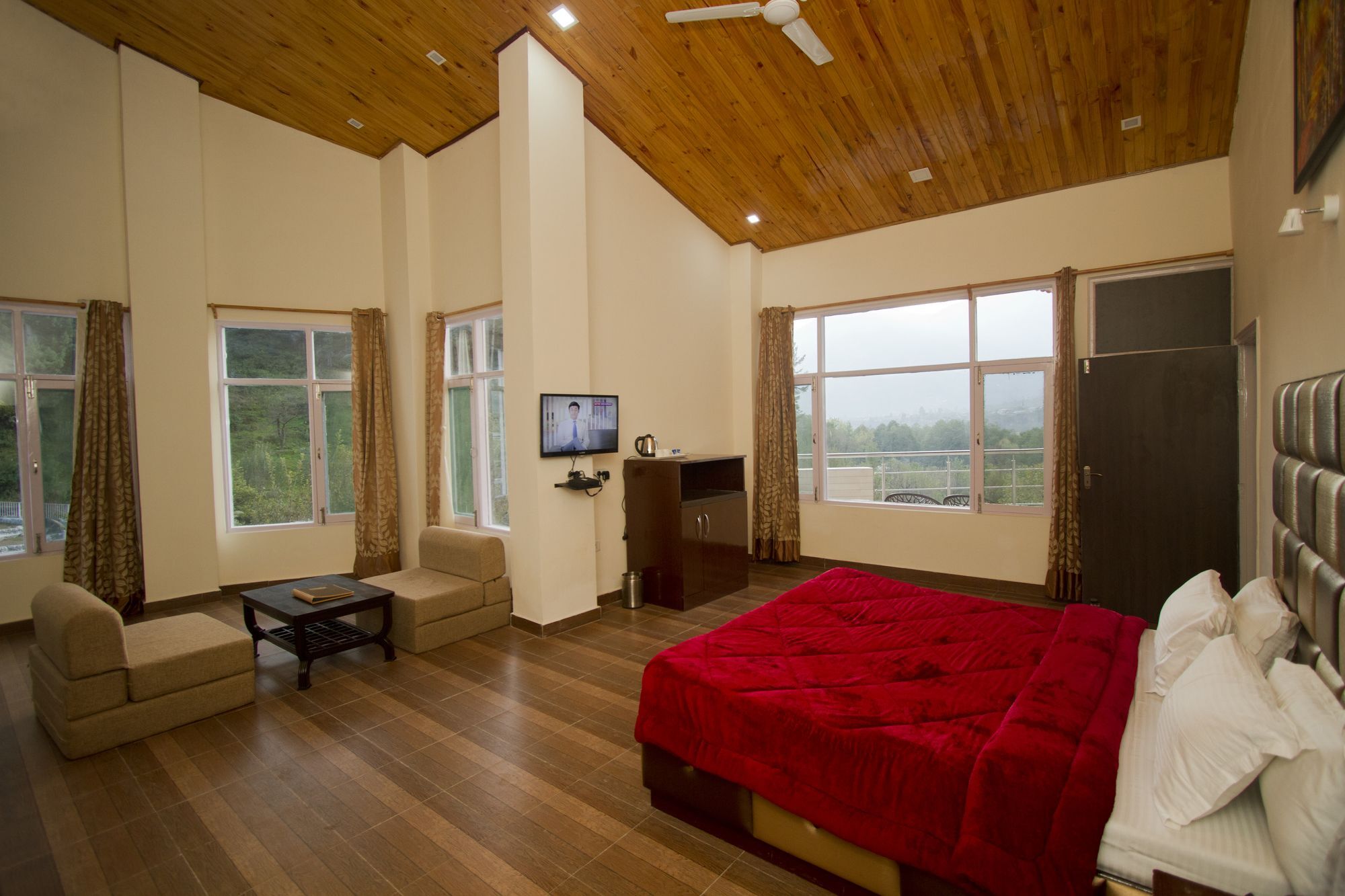 Adb Rooms Snow Touch Resort Manāli Esterno foto