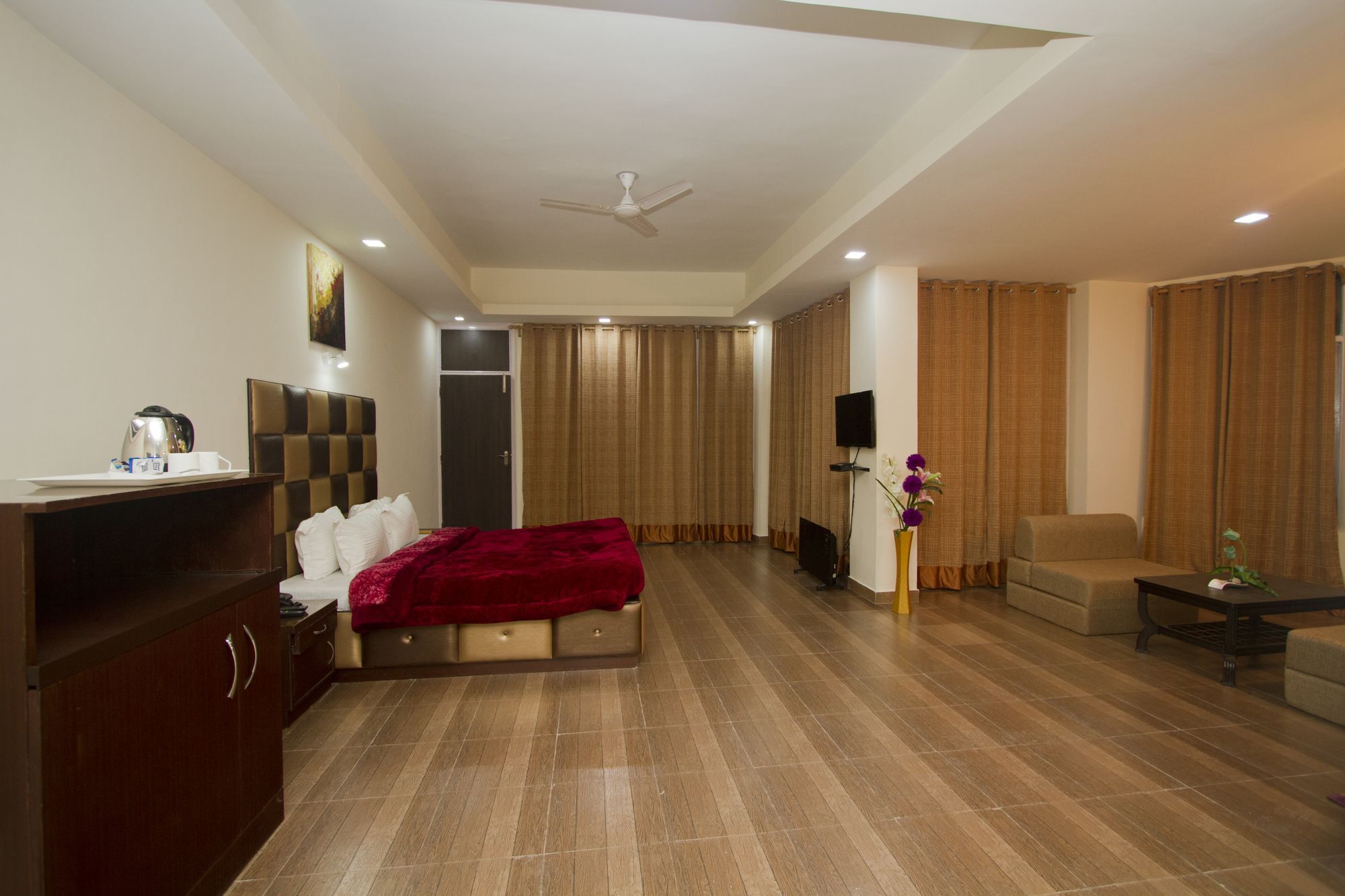 Adb Rooms Snow Touch Resort Manāli Esterno foto