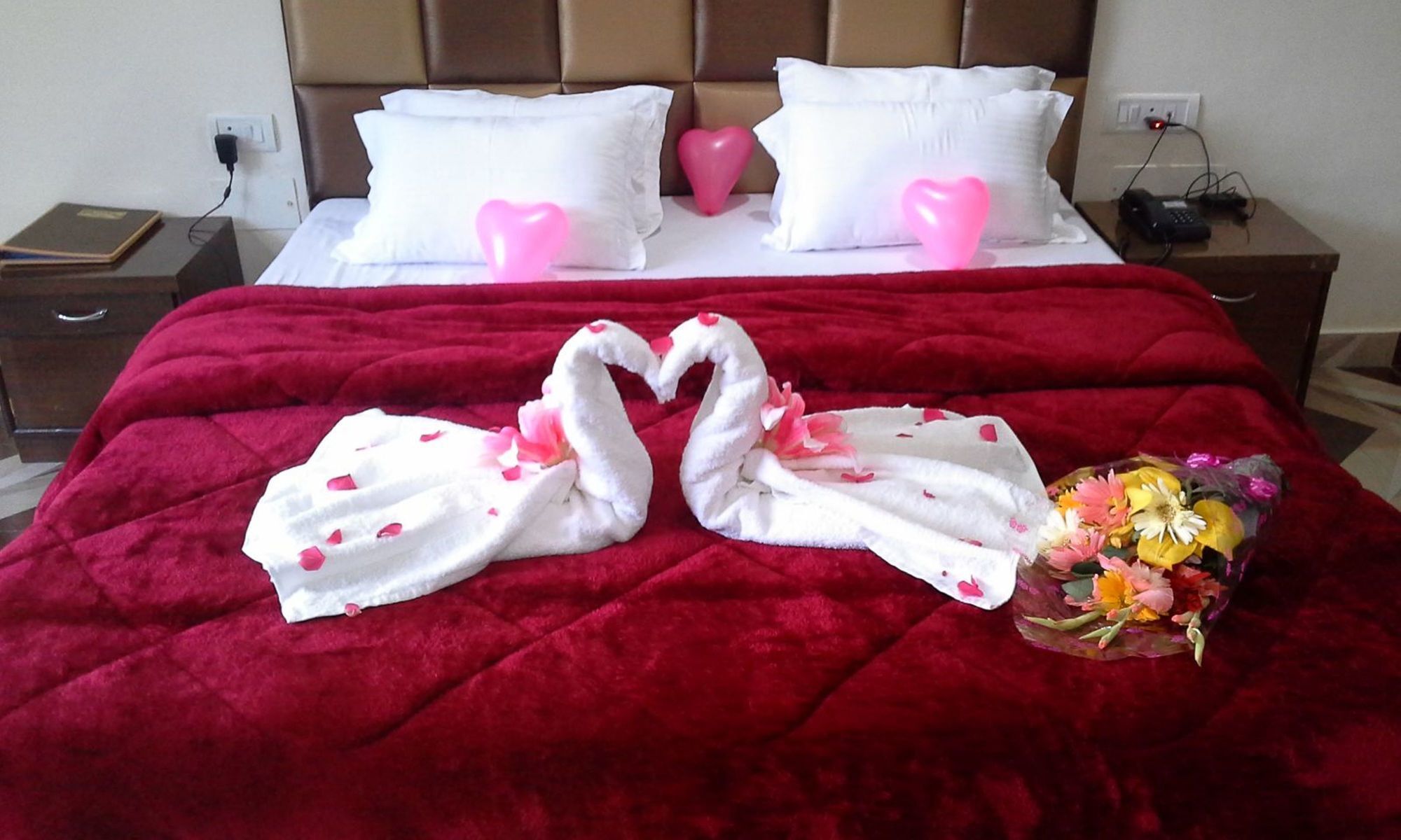 Adb Rooms Snow Touch Resort Manāli Esterno foto